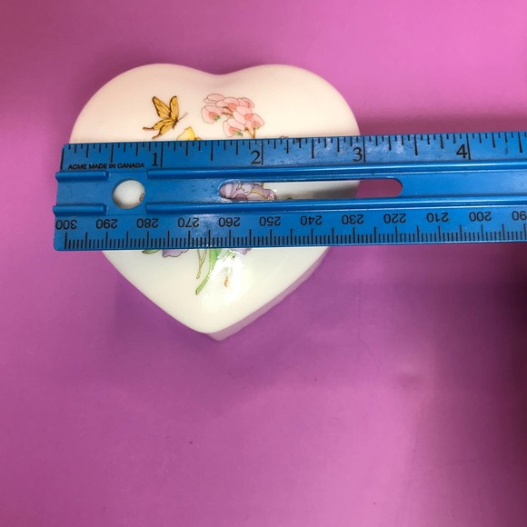 Porcelain Heart Trinket Box Lillies and Butterfly Design 3'x3' for Rings Perfect - Picture 7 of 10